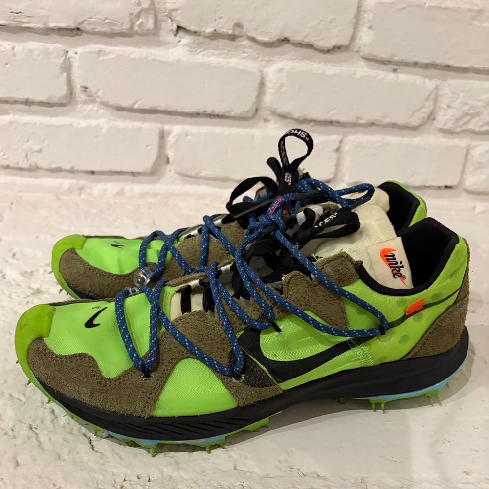 Nike Zoom Terra Kiger 5
OFF-WHITE Electric Green